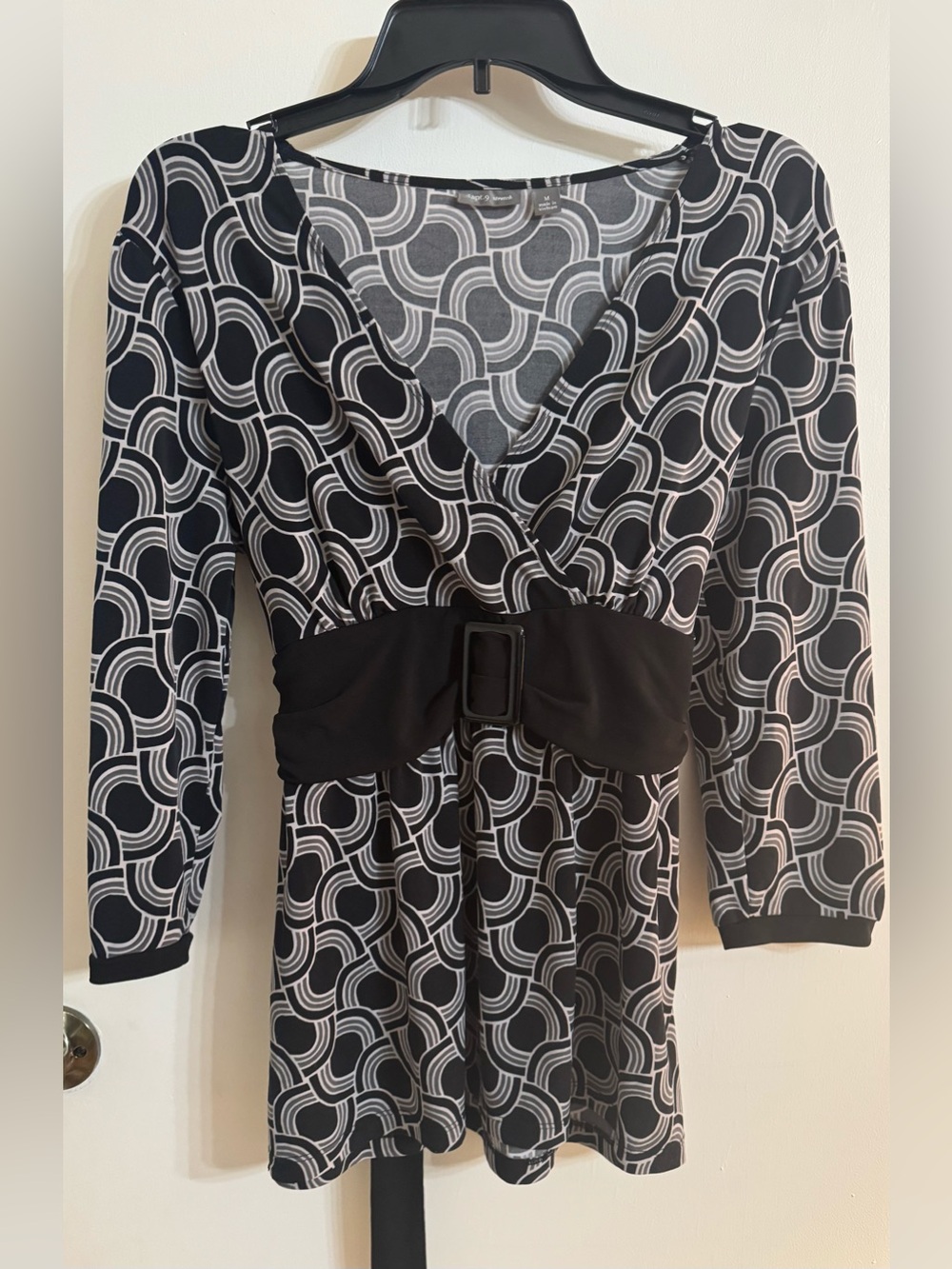 Apt. 9 Black and White Geometric Wrap-Style Long Sleeve Dress with Belt